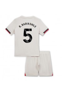 Chelsea Benoit Badiashile #5 Babyklær Borte Fotballdrakt til barn 2025-26 Korte ermer (+ Korte bukser)